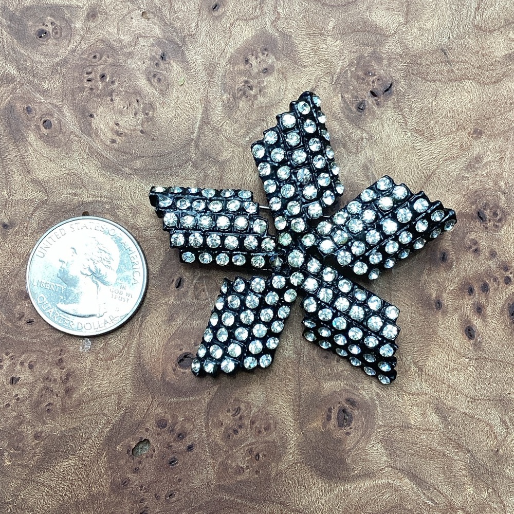 Brooch Vintage Crystal Pave Starburst Black Enameled